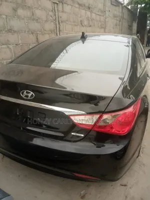 Hyundai Sonata Limited 2.0T w/17" Wheels (2.0L 4cyl 6A) 2011 Black