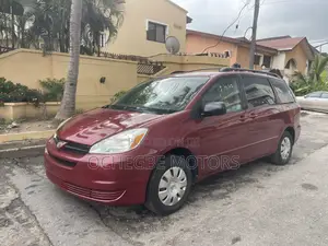 Toyota Sienna LE FWD (3.3L V6 5A) 2004 Burgundy
