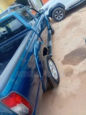 Nissan Frontier 2004 Blue