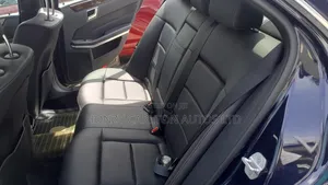 Mercedes-Benz E200 2016 Blue