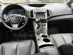 Toyota Venza LE 2016 Silver