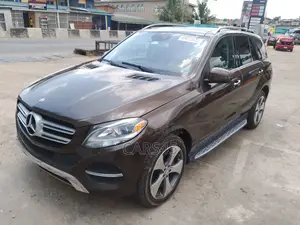 Mercedes-Benz GLE-Class 2016 Brown