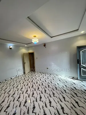 3bdrm Block of Flats in Oworonshoki / Gbagada for rent