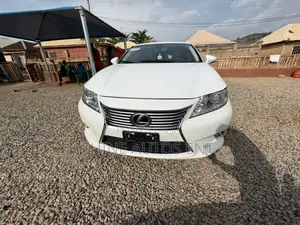 Lexus ES 2015 White