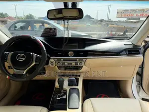 Lexus ES 2015 White
