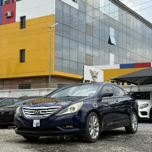 Hyundai Sonata Limited 2.0T Sedan (2.0L 4cyl 6A) 2012 Blue