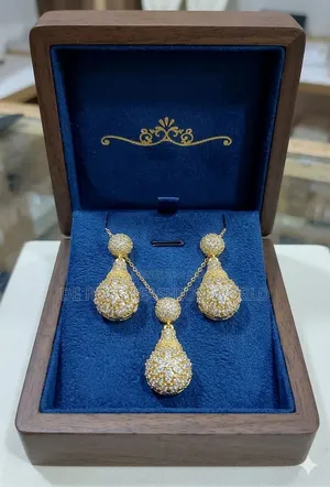 Non Tarnish Steel And Diamonds