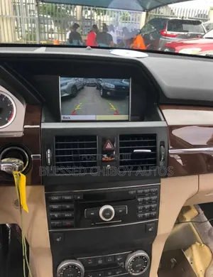 Installed Audio Screen With Back Camera on GLK 2013 2010 Upgrade