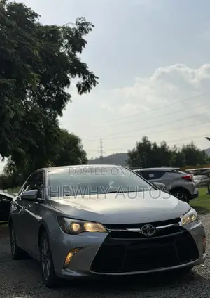 Toyota Camry SE 4dr Sedan (2.5L 4cyl 6A) 2016 Silver
