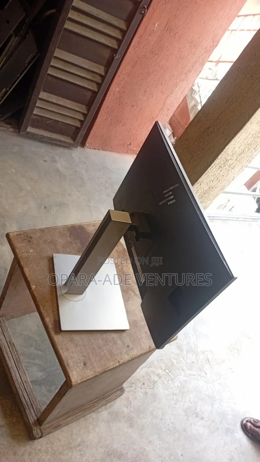 Computer Monitors