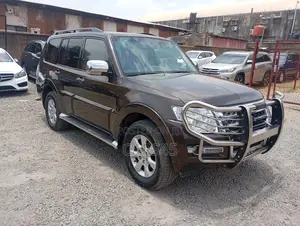Mitsubishi Pajero 2019 Brown