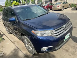 Toyota Highlander 2013 Blue