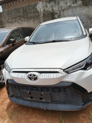 Toyota Corolla Cross LE 2WD 2024 White