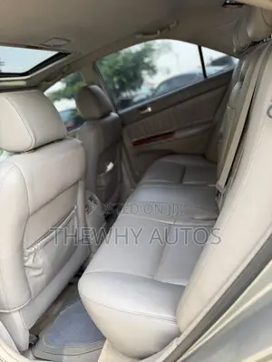 Toyota Camry XLE V6 4dr Sedan (3.0L 6cyl 5A) 2005 Gray