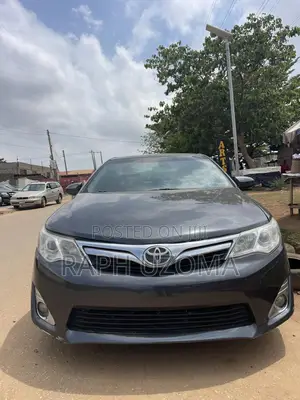 Toyota Camry LE 4dr Sedan (2.5L 4cyl 6A) 2013 Gray