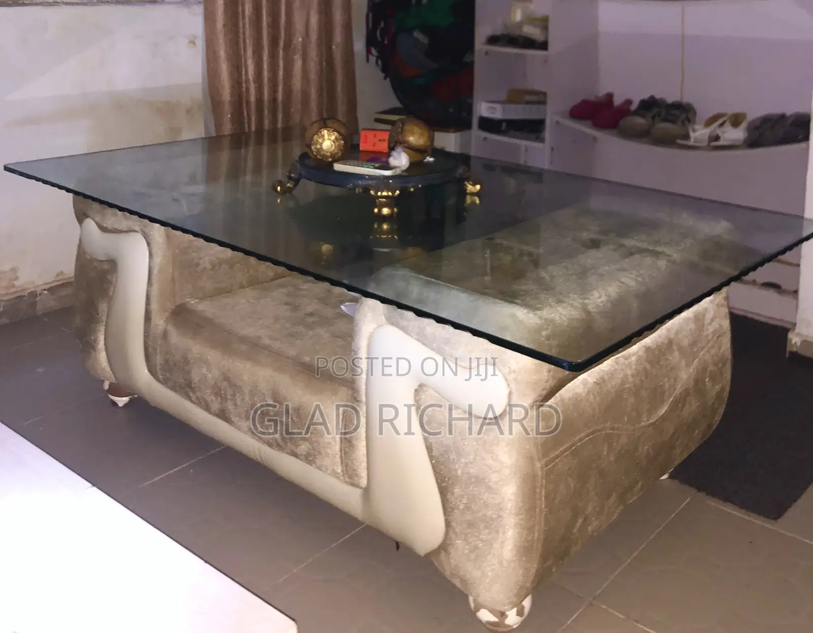 2 Seaters Royal Sofa With Center Table