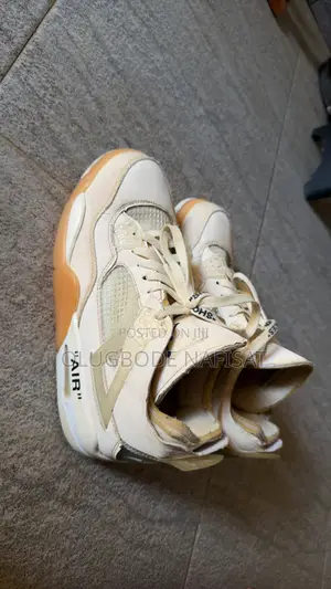Sneakers Size 41