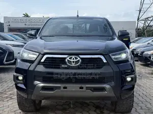 Toyota Hilux 2021 Blue