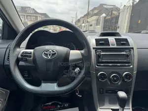 Toyota Corolla S 4dr Sedan (1.8L 4cyl 4A) 2012 Gray