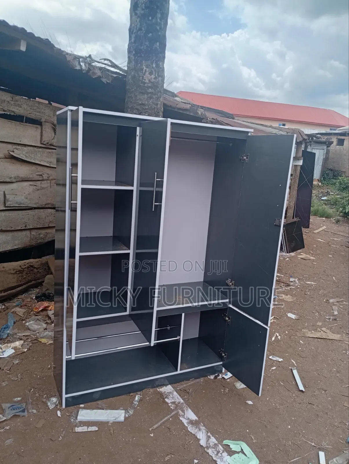 Wardrobe(4by6ft)