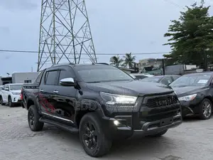 Toyota Hilux 2020 Black
