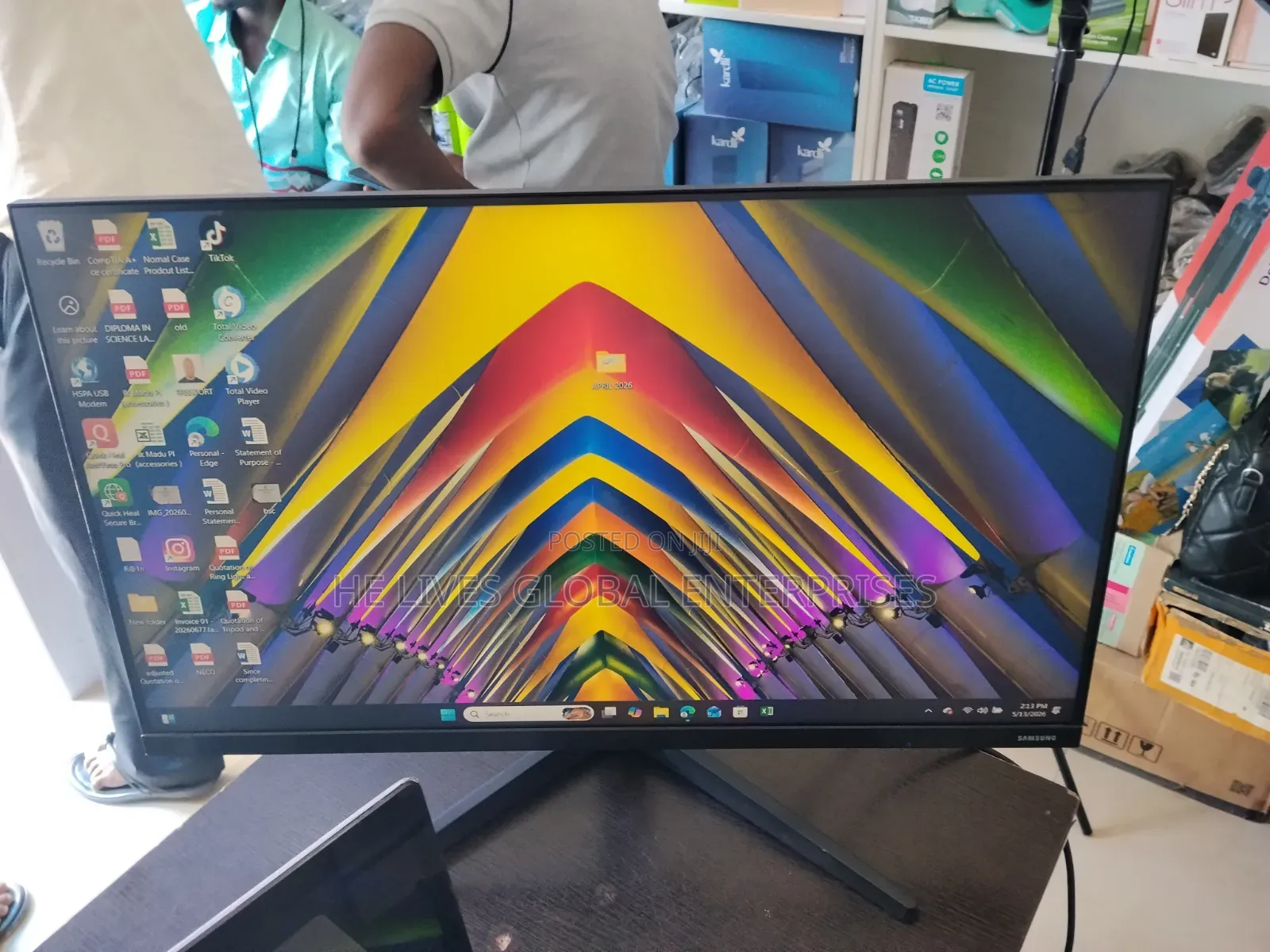 27" Samsung Frameless Monitor