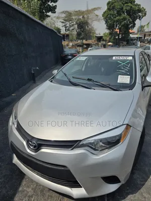 Toyota Corolla LE Plus 4dr Sedan (1.8L 4cyl CVT) 2015 Silver
