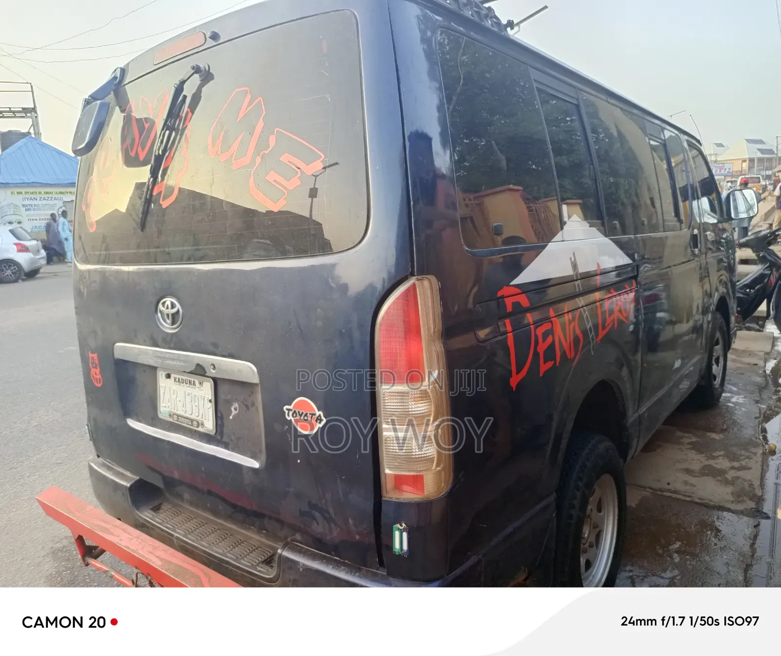 Toyota HiAce 2006 Blue