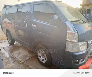 Toyota HiAce 2006 Blue