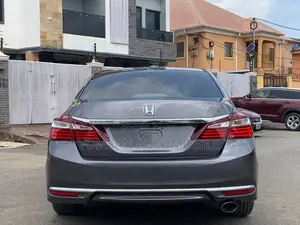 Honda Accord Sport 4dr Sedan FWD (2.4L 4cyl 2A) 2017 Gray