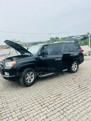 Toyota 4-Runner 2011 Black