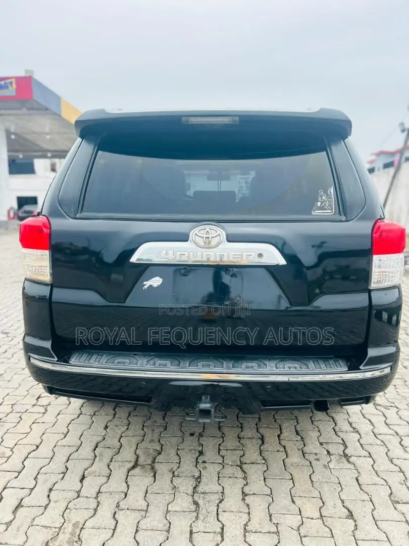 Toyota 4-Runner 2011 Black
