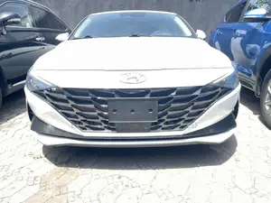 Hyundai Elantra 2021 White
