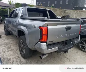 Toyota Tacoma Limited Double Cab 4WD 5.0 ft. SB 2025 Ivory