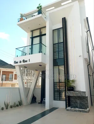 5bdrm Duplex in Ikota for sale