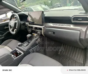 Toyota Tacoma Limited Double Cab 4WD 5.0 ft. SB 2025 Ivory