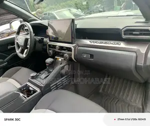 Toyota Tacoma Limited Double Cab 4WD 5.0 ft. SB 2025 Ivory