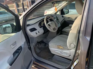 Toyota Sienna 2012 Gray