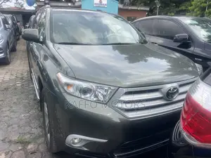 Toyota Highlander Limited 2011 Green