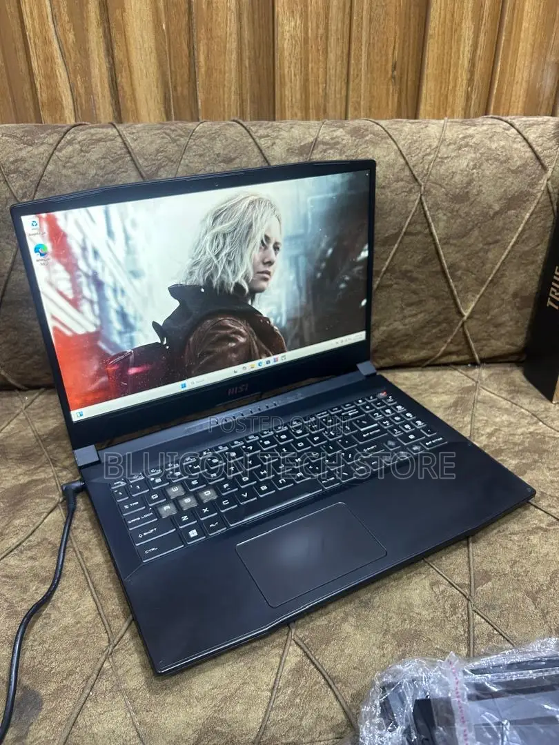 Laptop MSI Katana 15 16GB Intel Core i7 SSD 1T