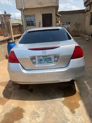 Honda Accord 2006 Silver