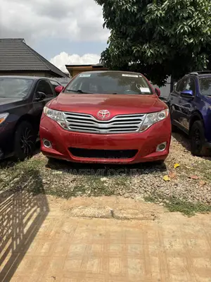 Toyota Venza XLE 2010 Red