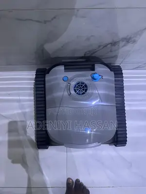 Swimming Pool Cleaner