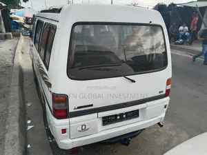 Mitsubishi L300 2005 White