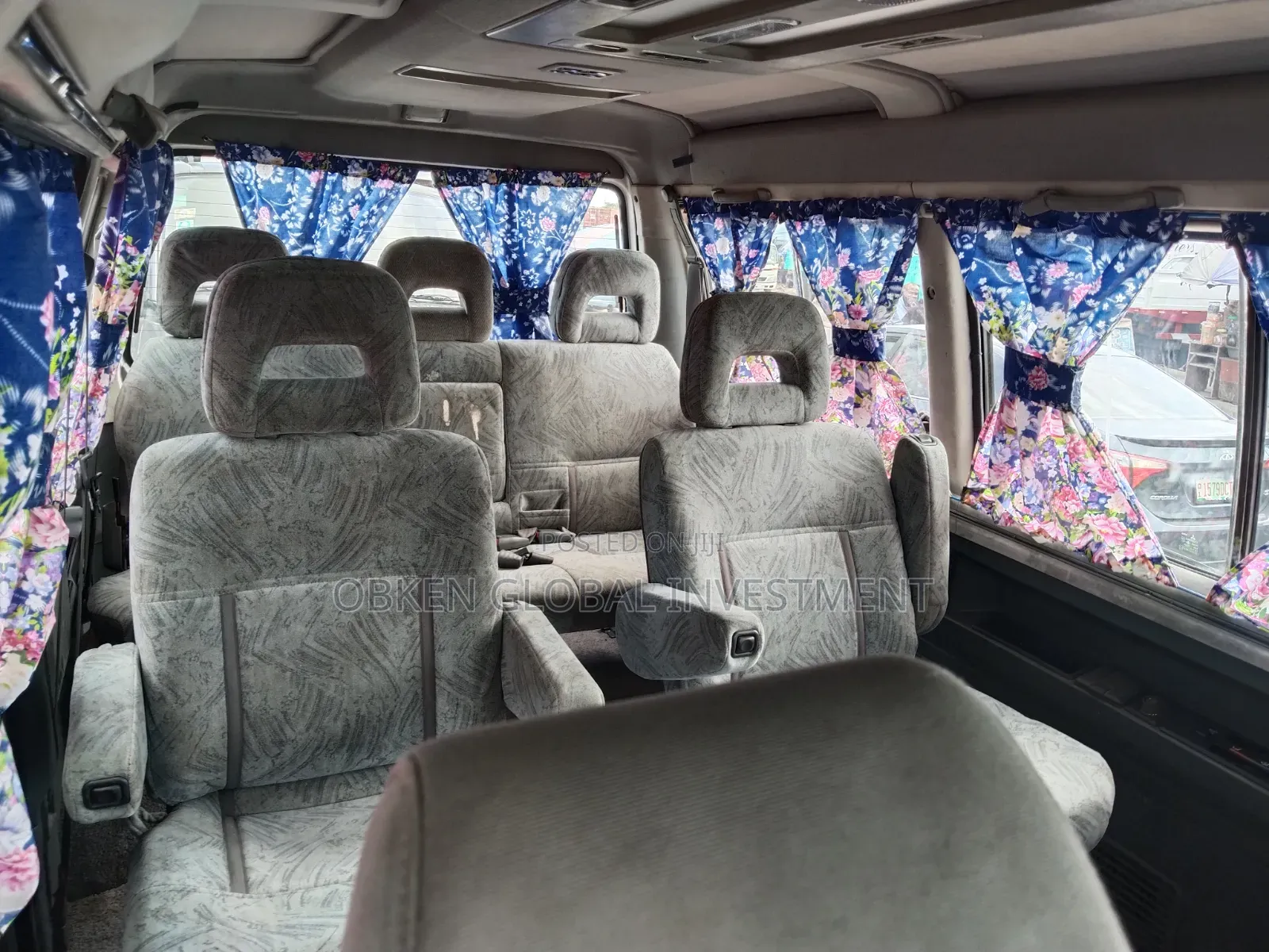 Mitsubishi L300 2005 White