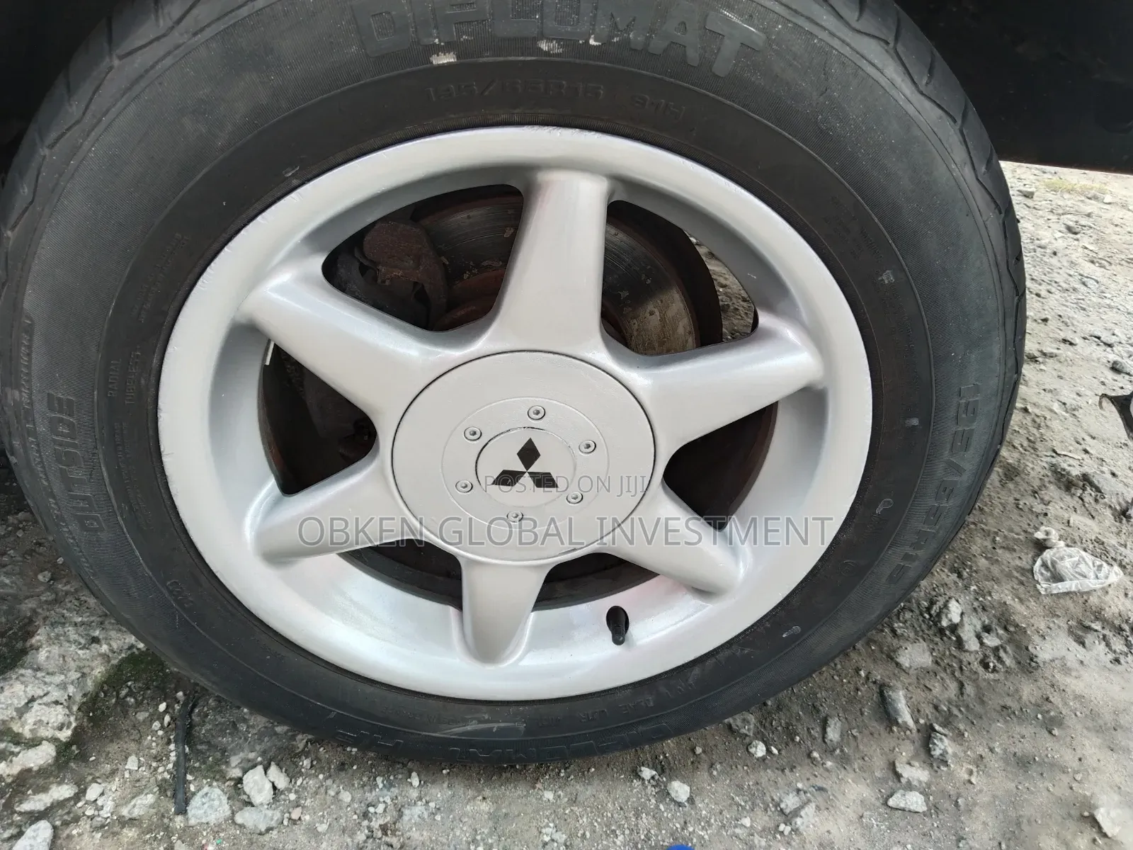 Mitsubishi L300 2005 White