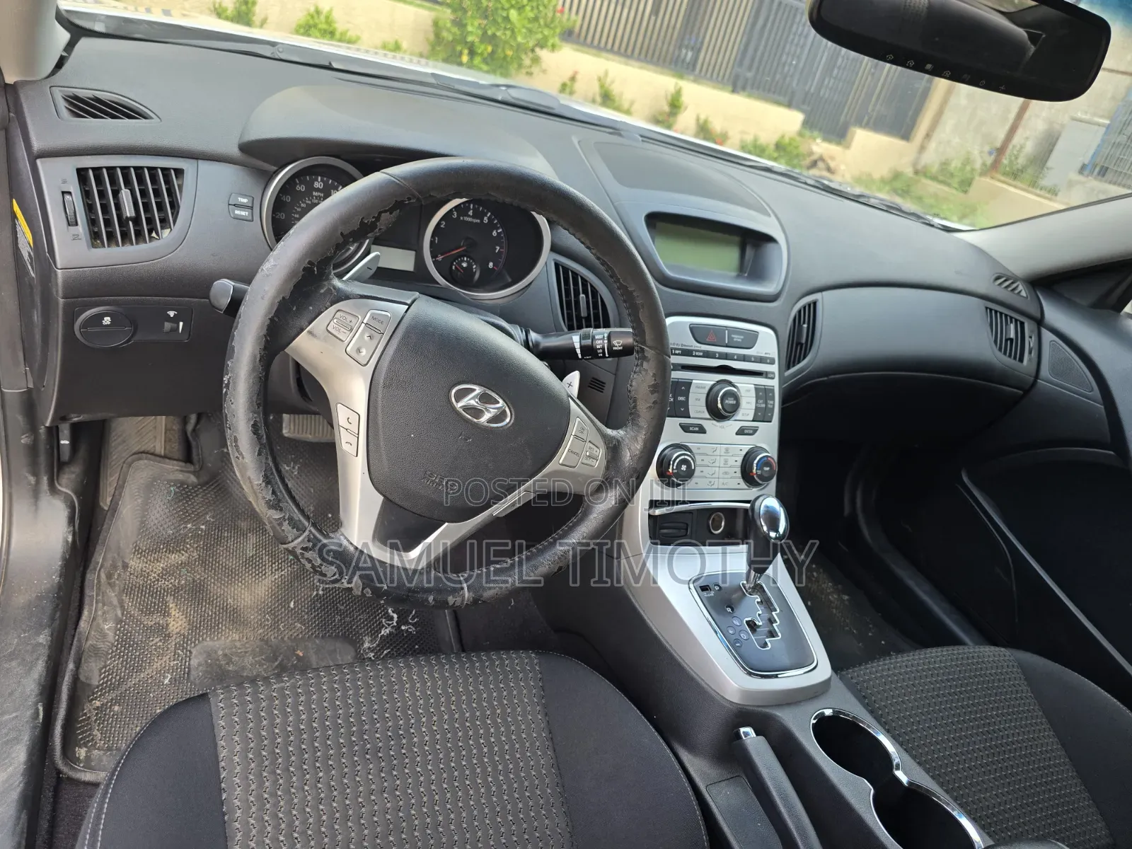 Hyundai Genesis 2010 Silver