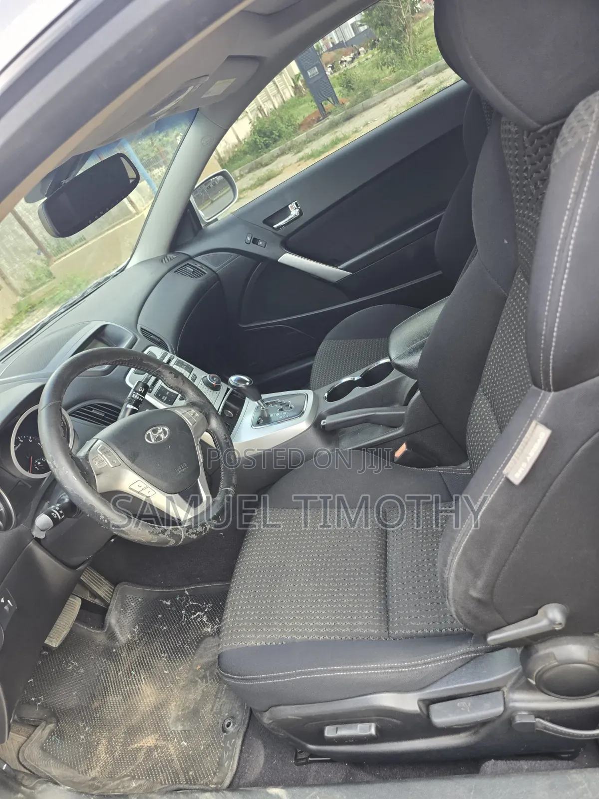 Hyundai Genesis 2010 Silver