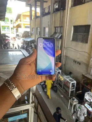 Apple iPhone 16e 128 GB White