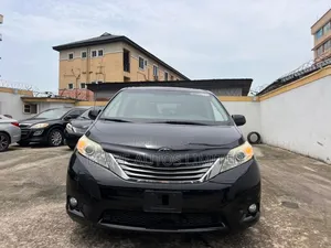 Toyota Sienna 2012 Black
